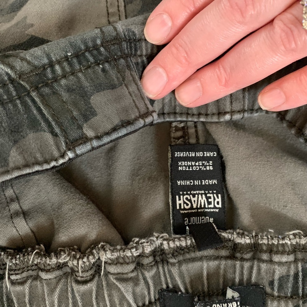 Rewash Camo Cargo Pants Size M with Elastic Waist - Picture 9 of 10